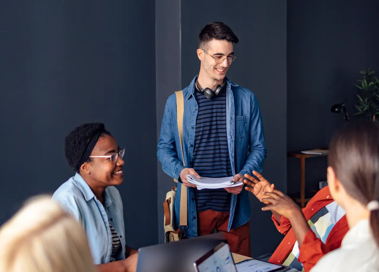 Image of collaborative troubleshooting